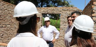 Baruja entrega 40 casas para familias de escasos recursos