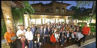 Horacio Cartes recibió el apoyo de sus correligionarios