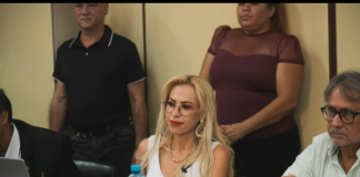 Carol González estrena look para el deleite de los criticones